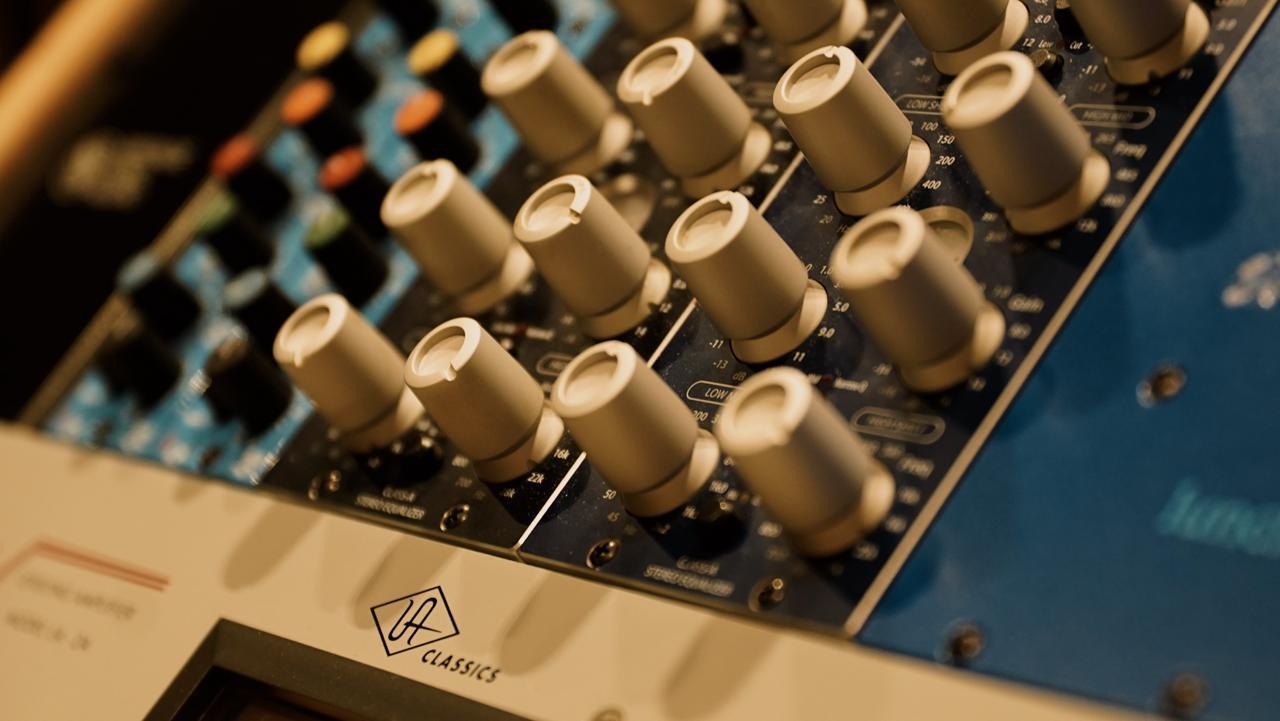 WhatsApp Image 2025-10-19 at 20.41.12